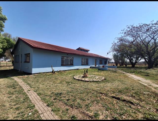 21,410M² FARM FOR SALE IN ROSASHOF